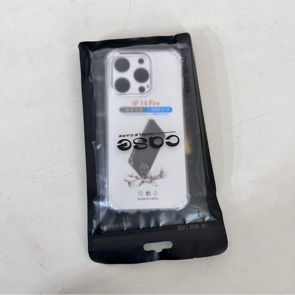 I phone 14 pro clear case - Picture 8 of 9